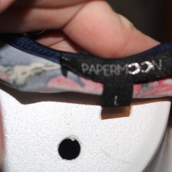 Lady's Paper moon large flowery tank top - Picture 7 of 9